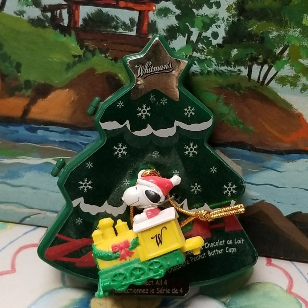 Vintage collectible snoopy Christmas Ornament